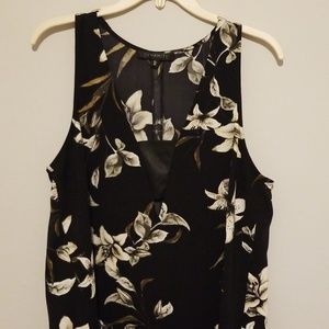 🎉 Black Floral Tank Top